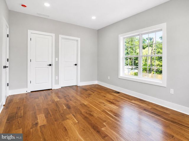 4909 CHURCH RD, Mount Laurel, NJ 08054
