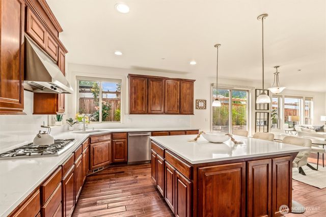 5209 157th Court NE, Redmond, WA 98052