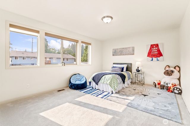 5209 157th Court NE, Redmond, WA 98052