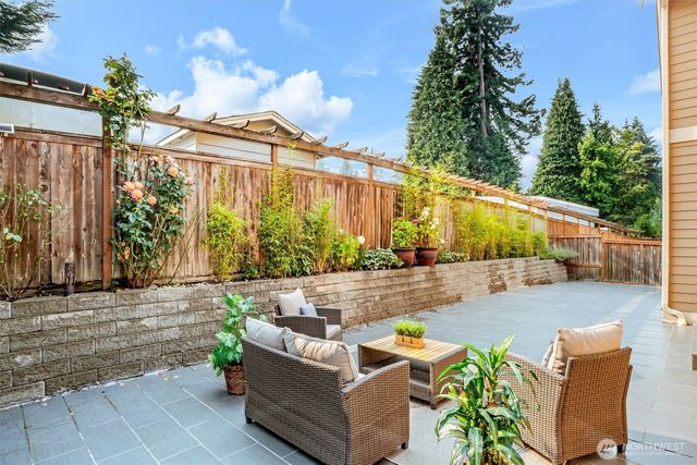 5209 157th Court NE, Redmond, WA 98052