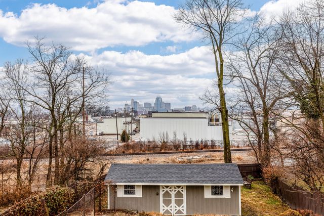 31 E 13th Street, Newport, KY 41071