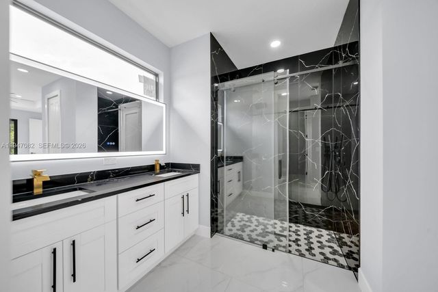 53 Susan Ave S, Lehigh Acres, FL 33976