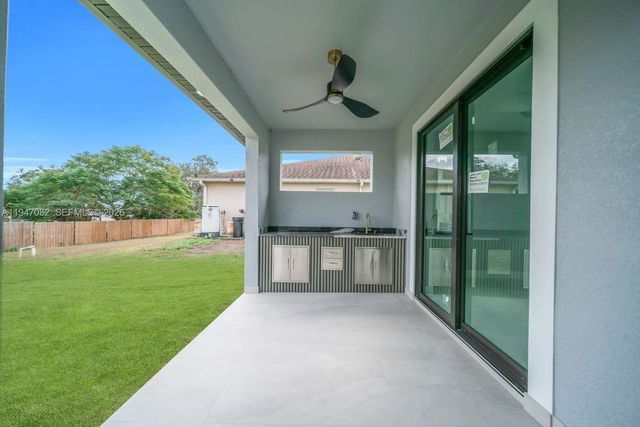 53 Susan Ave S, Lehigh Acres, FL 33976