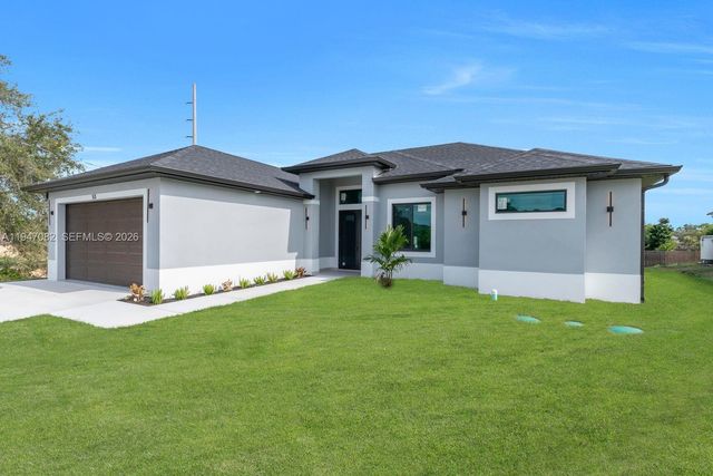 53 Susan Ave S, Lehigh Acres, FL 33976