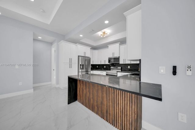 53 Susan Ave S, Lehigh Acres, FL 33976