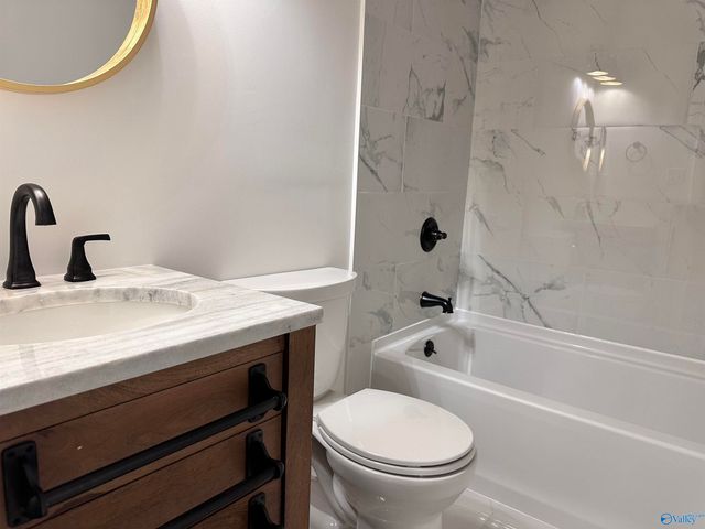 9727 Wallwood Drive, Huntsville, AL 35803