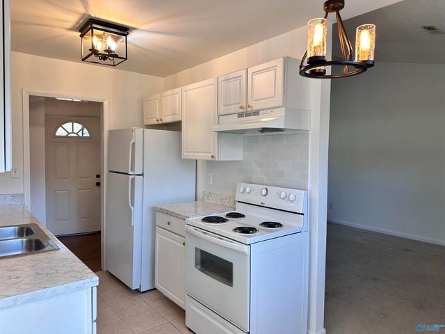 9727 Wallwood Drive, Huntsville, AL 35803