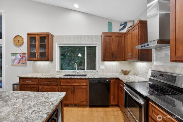 282 River Glen Road, Washougal, WA 98671