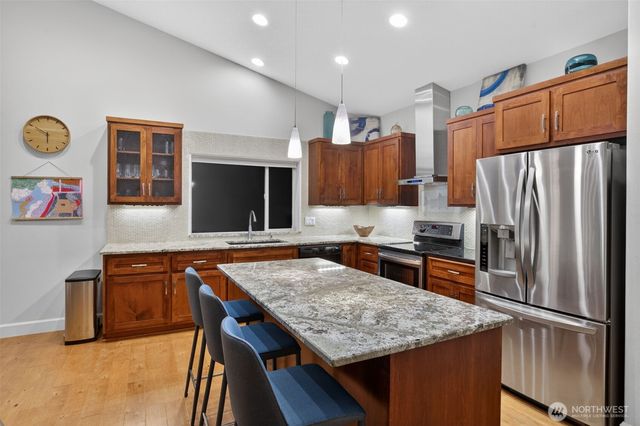282 River Glen Road, Washougal, WA 98671