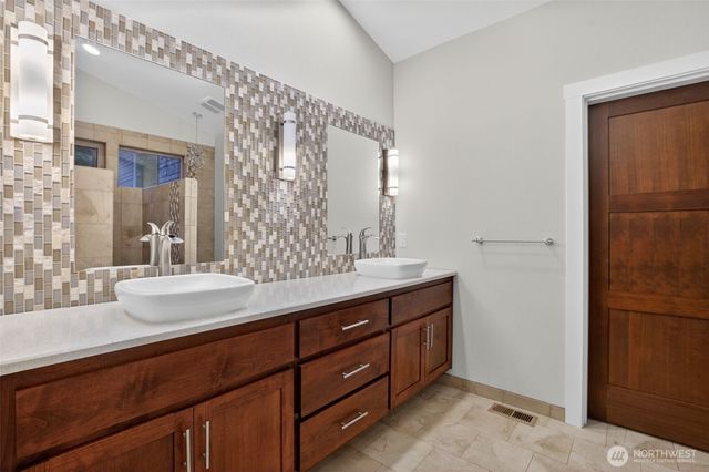 282 River Glen Road, Washougal, WA 98671
