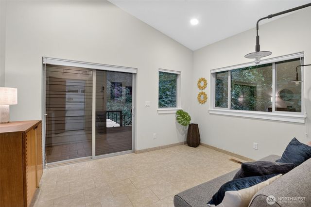 282 River Glen Road, Washougal, WA 98671