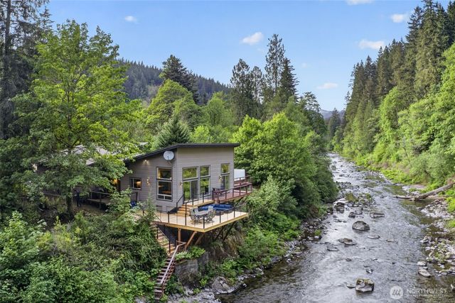 282 River Glen Road, Washougal, WA 98671