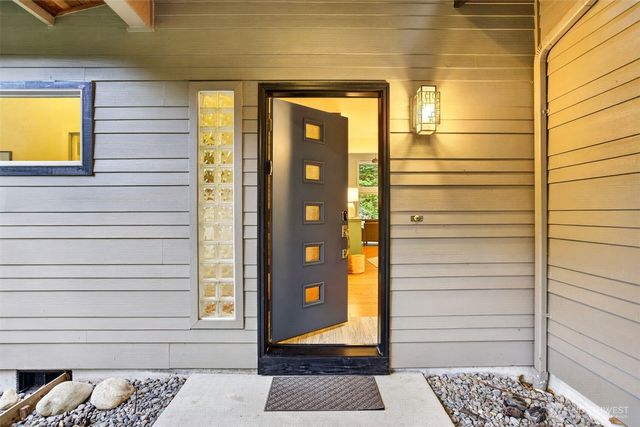 282 River Glen Road, Washougal, WA 98671