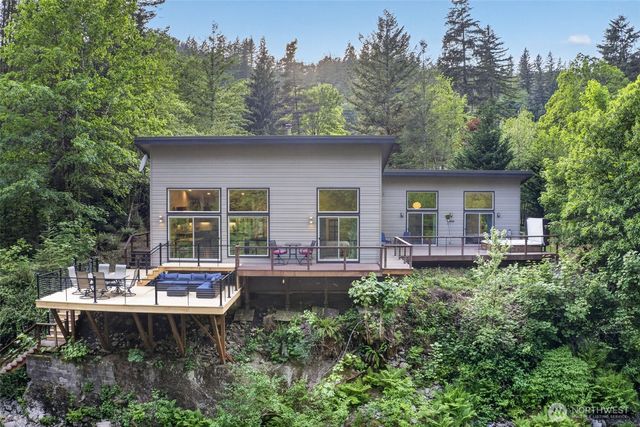 282 River Glen Road, Washougal, WA 98671