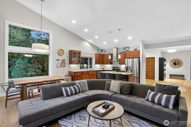 282 River Glen Road, Washougal, WA 98671