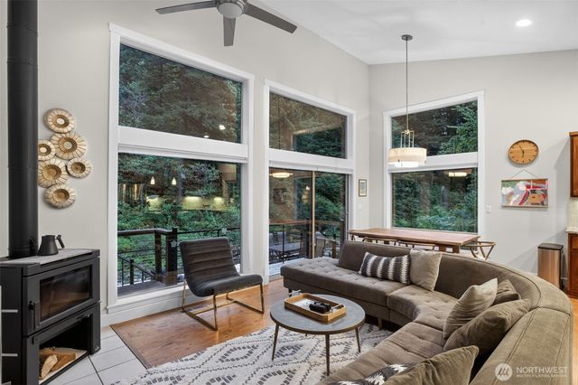 282 River Glen Road, Washougal, WA 98671