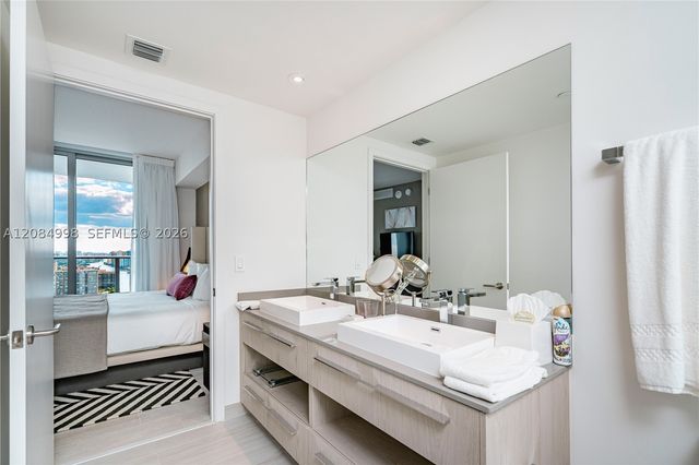 4010 S Ocean Dr R1609, Hollywood, FL 33019
