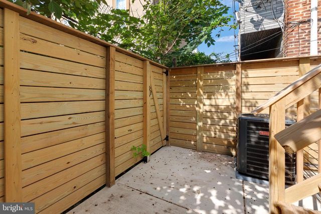 2264 E CAMBRIA ST, Philadelphia, PA 19134