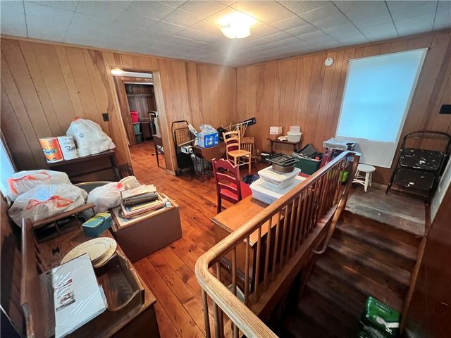 24 N Mill St, New Salem, PA 15468