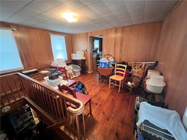 24 N Mill St, New Salem, PA 15468