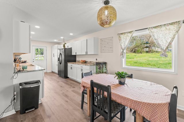 525 Sharp Springs Rd, Winchester, TN 37398