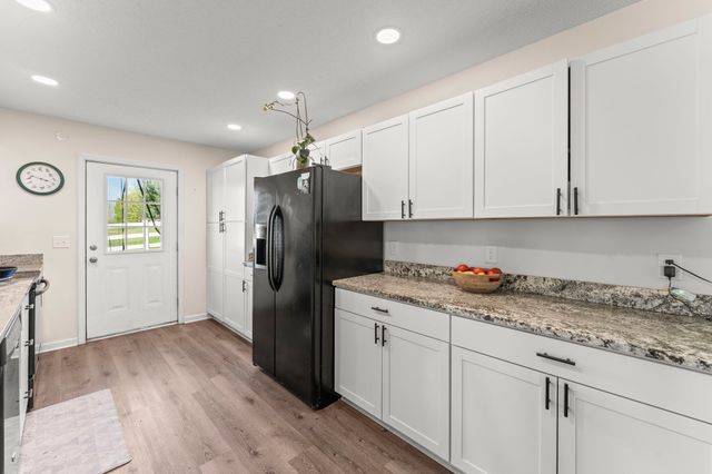 525 Sharp Springs Rd, Winchester, TN 37398