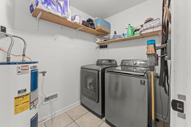 525 Sharp Springs Rd, Winchester, TN 37398