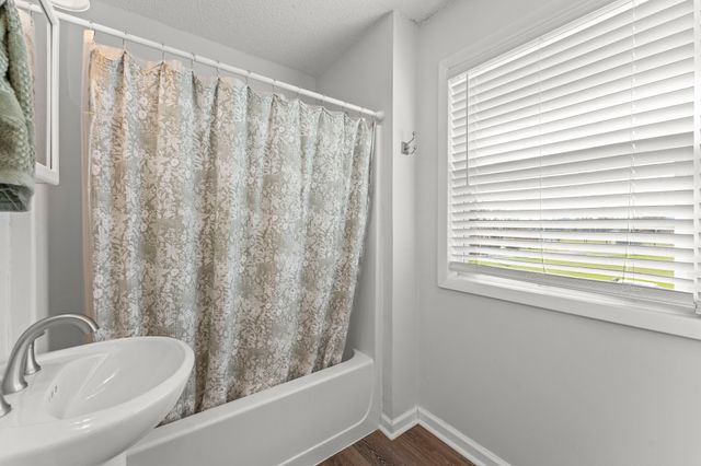 525 Sharp Springs Rd, Winchester, TN 37398