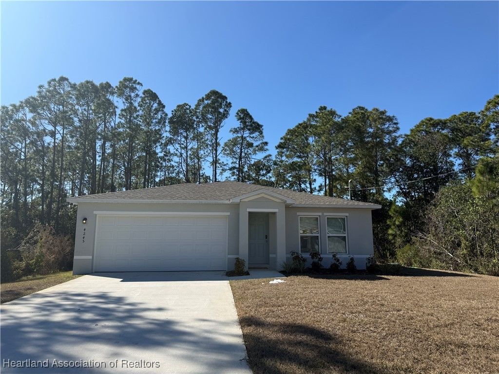 4245 Gerona Avenue, Sebring, FL 33872