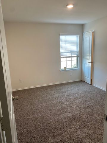 968 Glover Drive, Aubrey, TX 76227