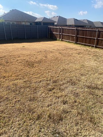 968 Glover Drive, Aubrey, TX 76227