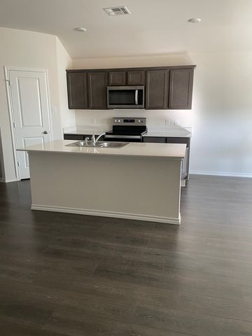 968 Glover Drive, Aubrey, TX 76227