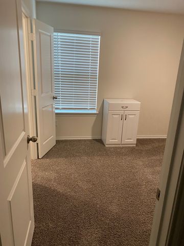 968 Glover Drive, Aubrey, TX 76227