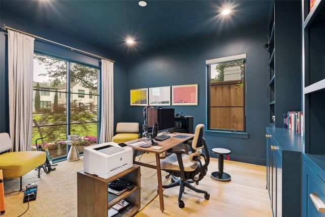 9885 Mixon Drive, Dallas, TX 75220