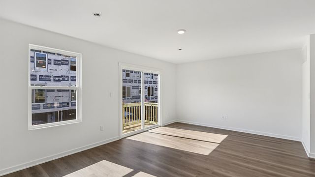 923 Briar Glen Court, Hampshire, IL 60140