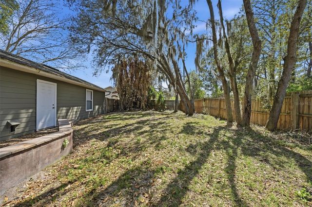 12311 N PUTNEY COURT, Leesburg, FL 34788