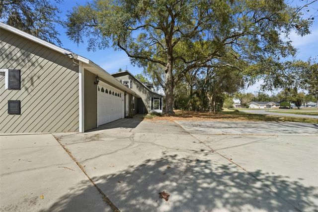 12311 N PUTNEY COURT, Leesburg, FL 34788