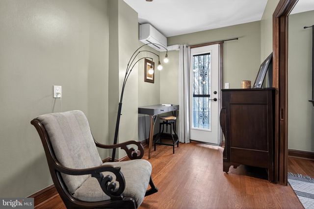 32 FARRAGUT PL NW, Washington, DC 20011