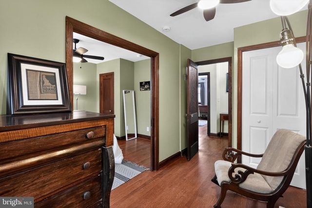 32 FARRAGUT PL NW, Washington, DC 20011