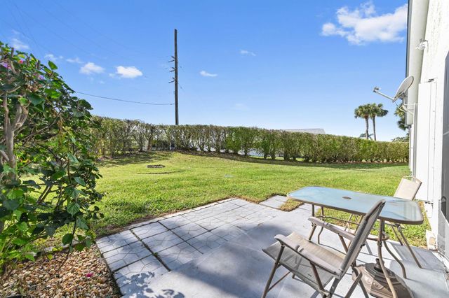 5193 Robino Circle, West Palm Beach, FL 33417