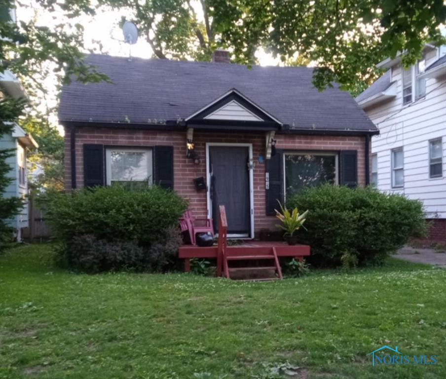 3915 Hoiles Avenue, Toledo, OH 43612