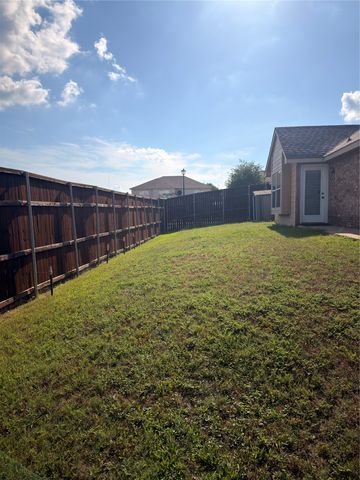 324 Teakwood Lane, Cedar Hill, TX 75104
