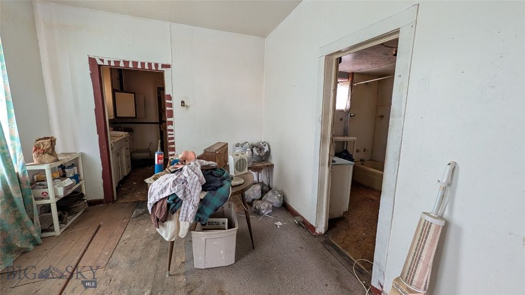 104 E Center, Butte, MT 59701 photo 4