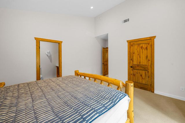 855 Conklin Road, Big Bear, CA 92315