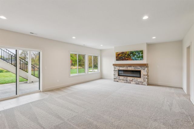 5300 175th Street, Urbandale, IA 50323