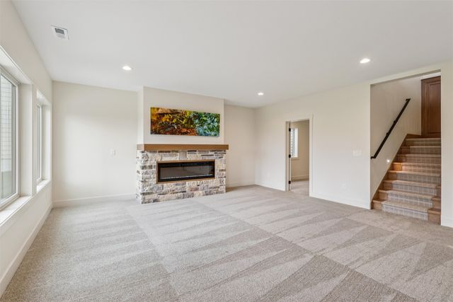 5300 175th Street, Urbandale, IA 50323