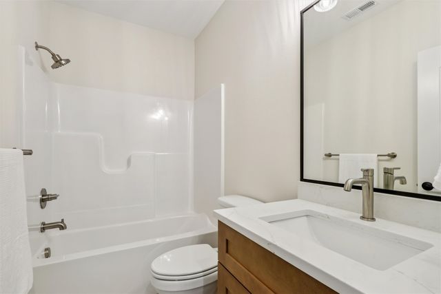 5300 175th Street, Urbandale, IA 50323