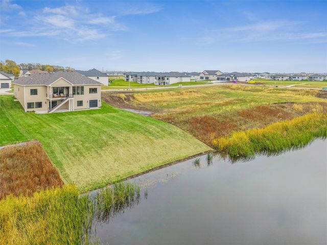 5300 175th Street, Urbandale, IA 50323