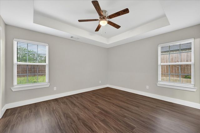 1032 Ray Drive, Denison, TX 75020