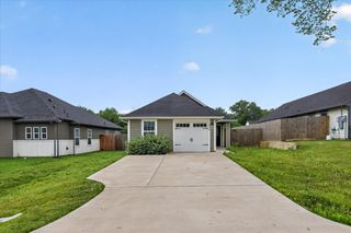 1032 Ray Drive, Denison, TX 75020
